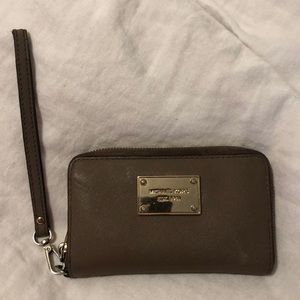 Michael Kors Wallet Wristlet Clutch